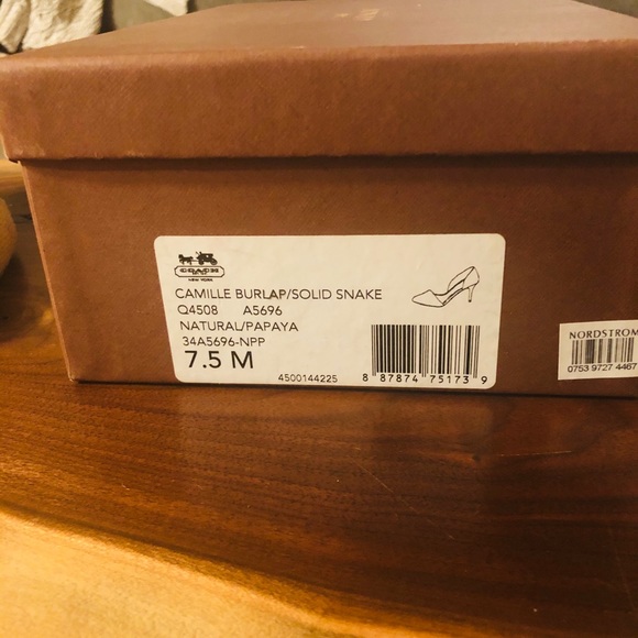 Coach pumps - Picture 8 of 8